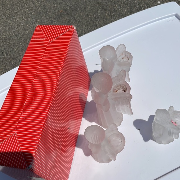 Set of 4 vintage frosted glass candle holders. - Picture 7 of 8